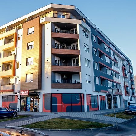 Tik Tak Apartman Subotica Exterior foto